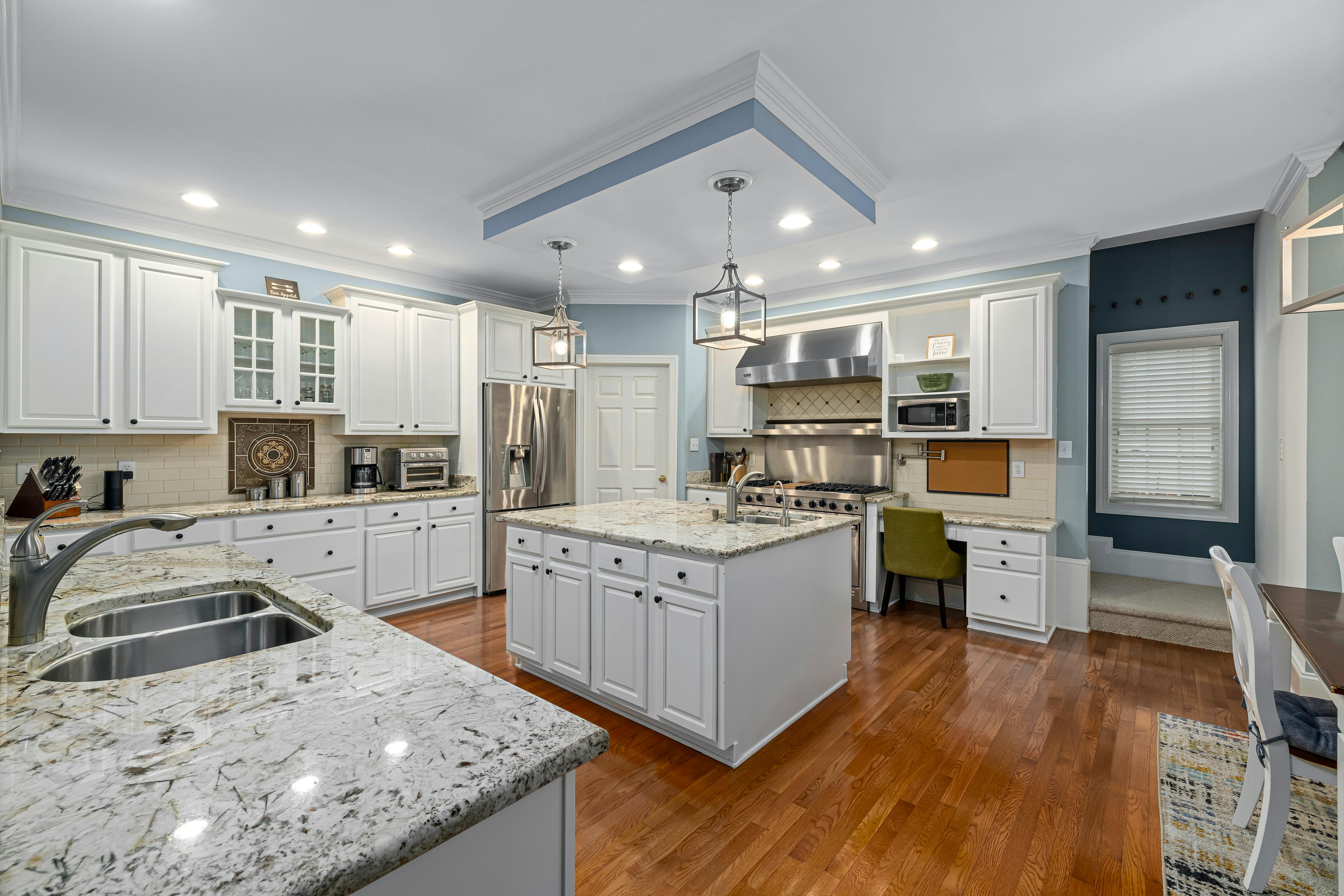 free-photo-of-a-modern-kitchen-design.jpeg